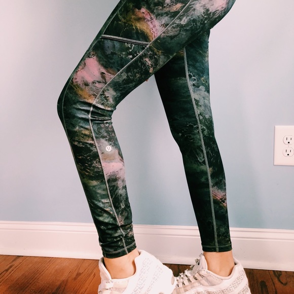 lululemon leggings - Picture 5 of 8